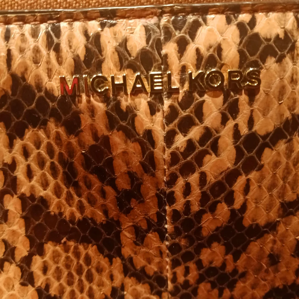 Michael Kors Tan and Black Snake Pattern Wallet - Picture 2 of 6